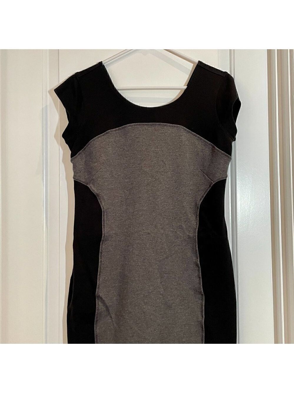 Athleta Black and Grey Casual Dress, size medium - Picture 8 of 14